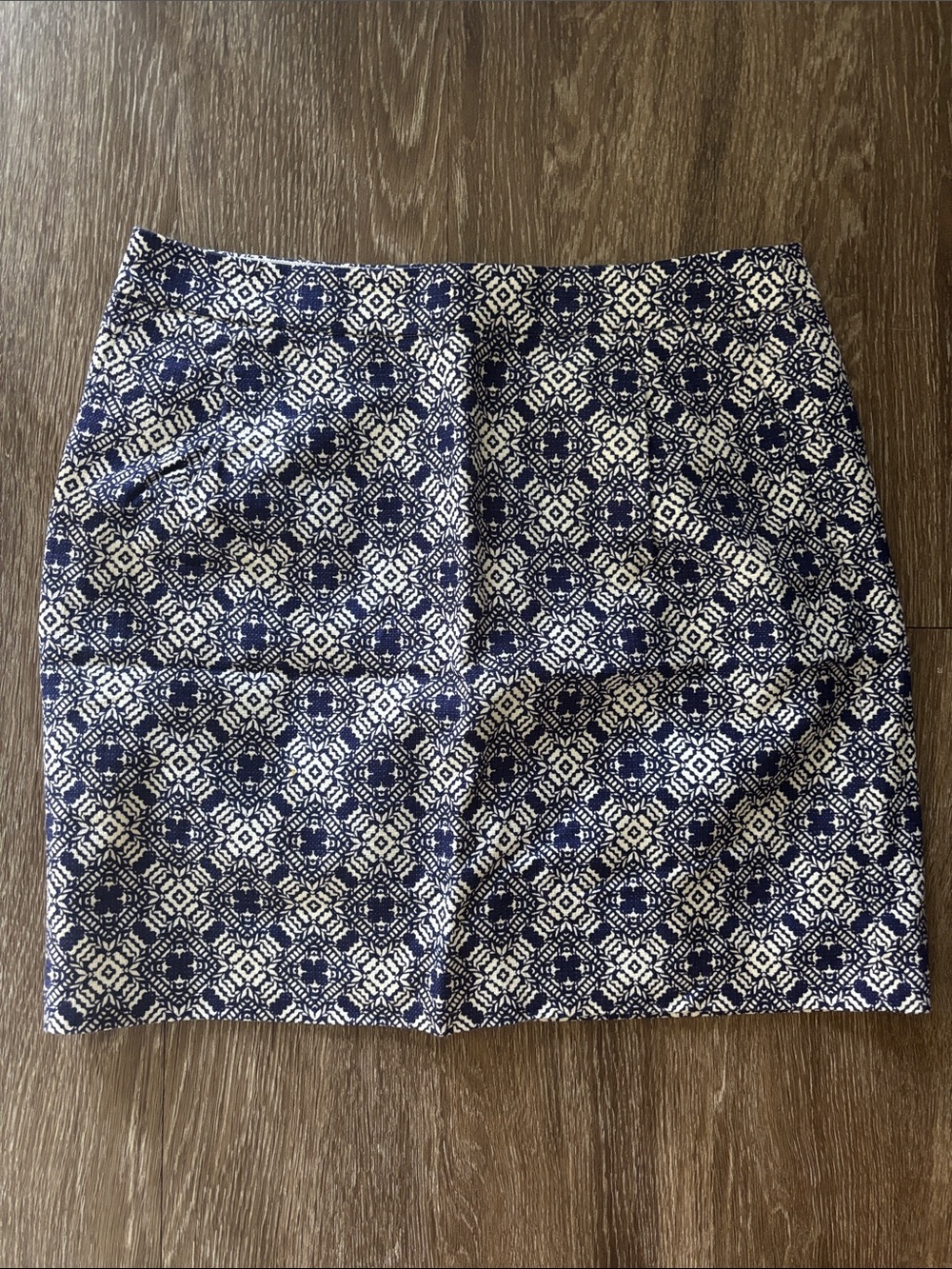 J. Crew Factory Navy and White Printed Mini Skirt Size 4 Small Medium